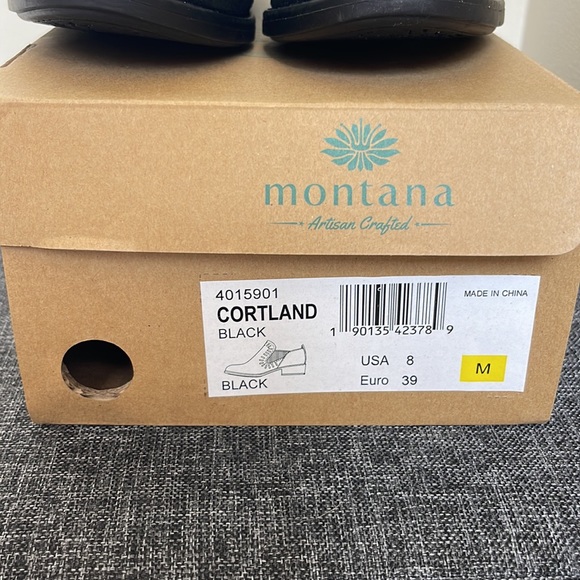 Montana booties size 8 - Picture 3 of 7